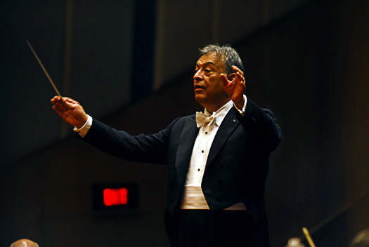  Zubin Mehta conducting the Israeli Philharmonic Orchestra, photo credit: Apoorva Guptay